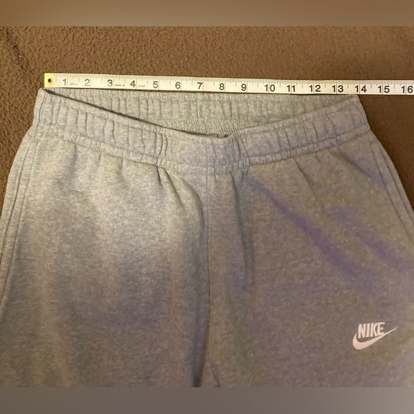 Nike Sweatpants. SEE PICS FOR MEASUREMENTS. - Picture 3 of 5